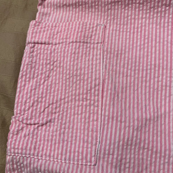 Lilly Pulitzer Seersucker Capri Pants - Picture 4 of 5